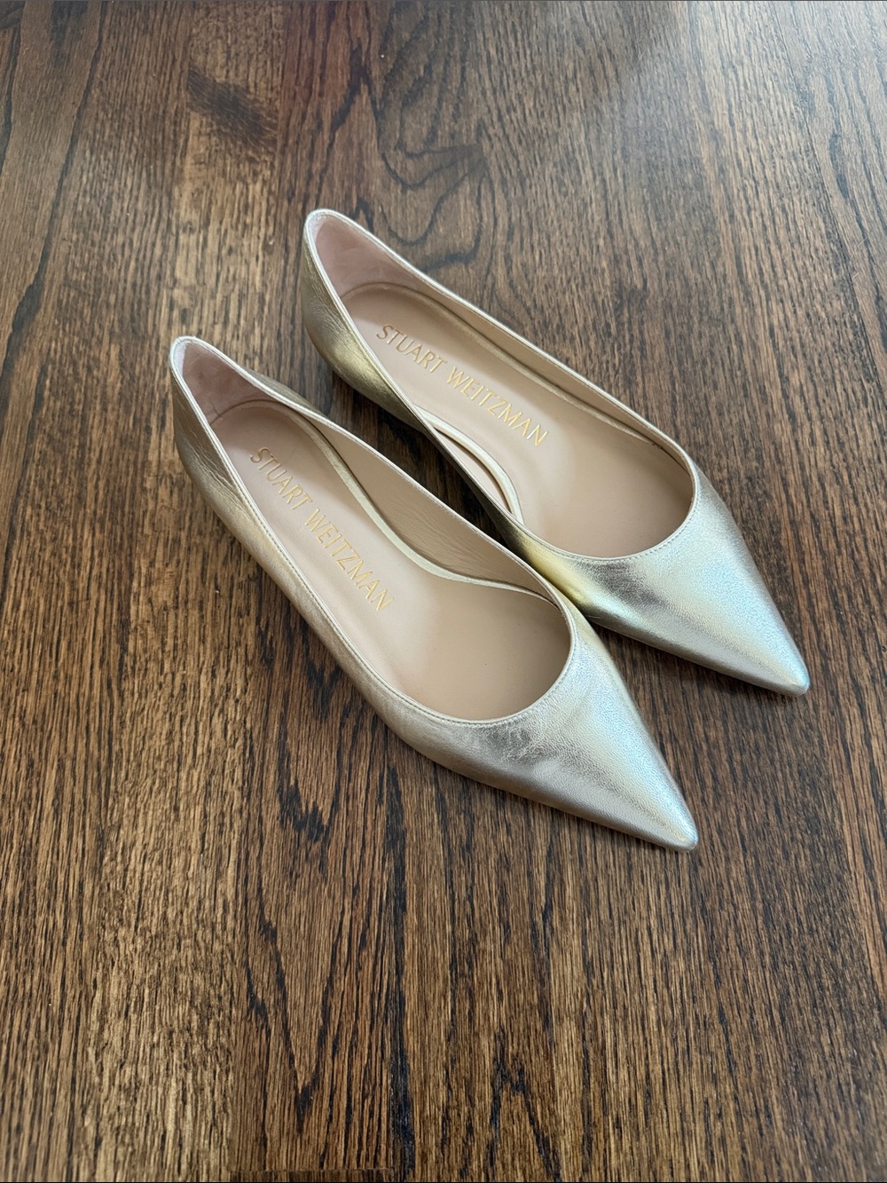 Stuart Weitzman Emilia Pointed Toe Gold Flats 8